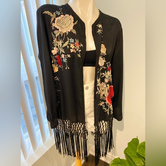 ✨✨SOLD✨✨Zara Bohemian embroidered kimono - Picture 10 of 10